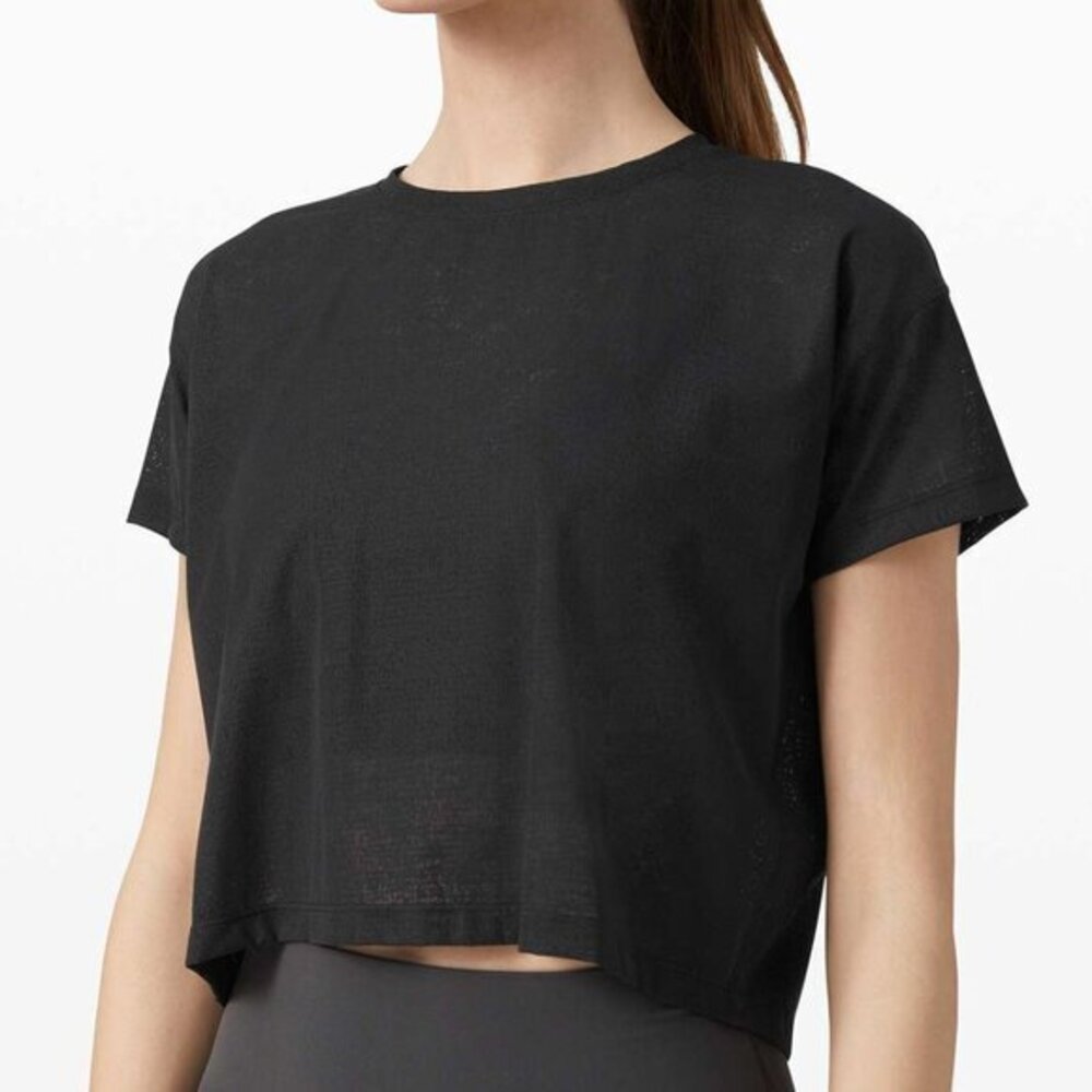 Lululemon Cates Tee *Mesh Sz 2 Black